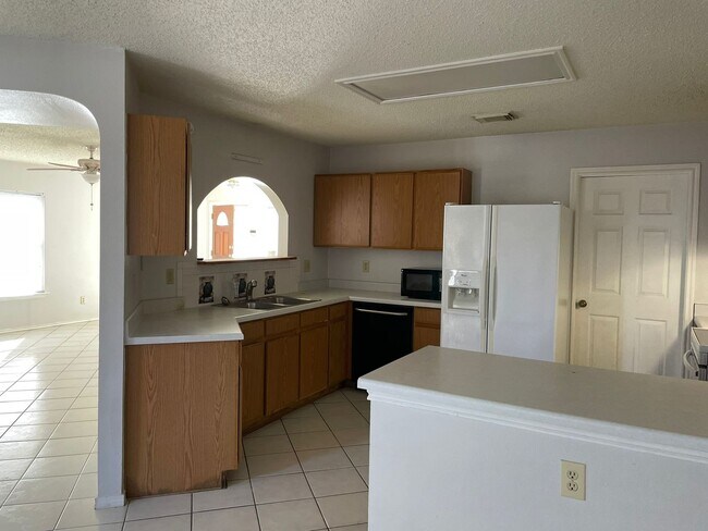 Building Photo - Stunning 3 Bedroom - 2.5 Bath Home for Rent!