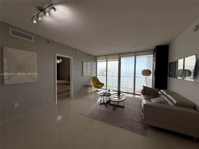 Building Photo - 475 Brickell Ave