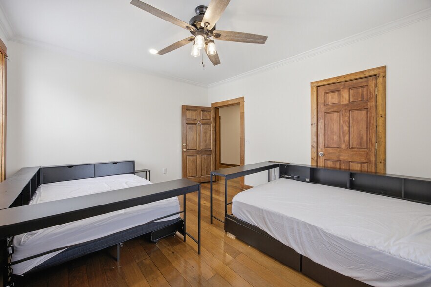 Building Photo - 823 McCallie Ave