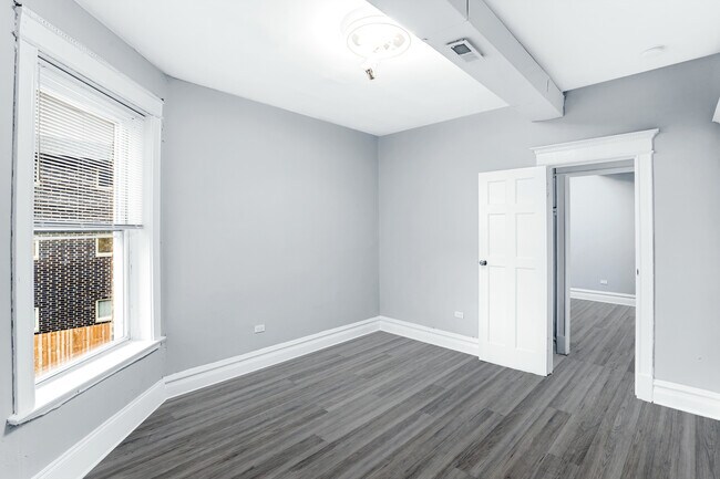 Building Photo - 5341 S Indiana Ave