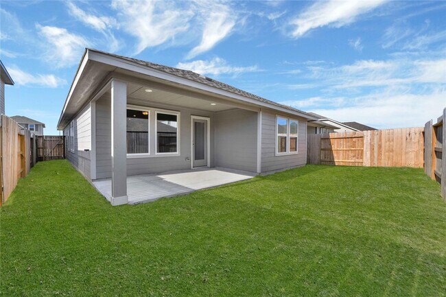 Building Photo - 18726 Etta Pnes Cir