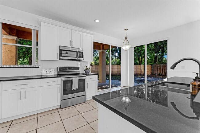 Building Photo - 4741 NW 94th Ct