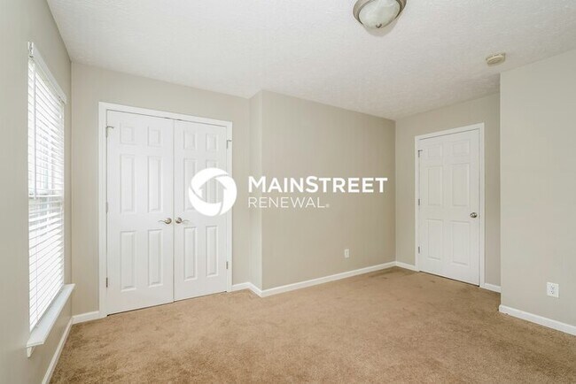 Building Photo - 3 Bedroom Pet-Friendly Home in Indianapoli...