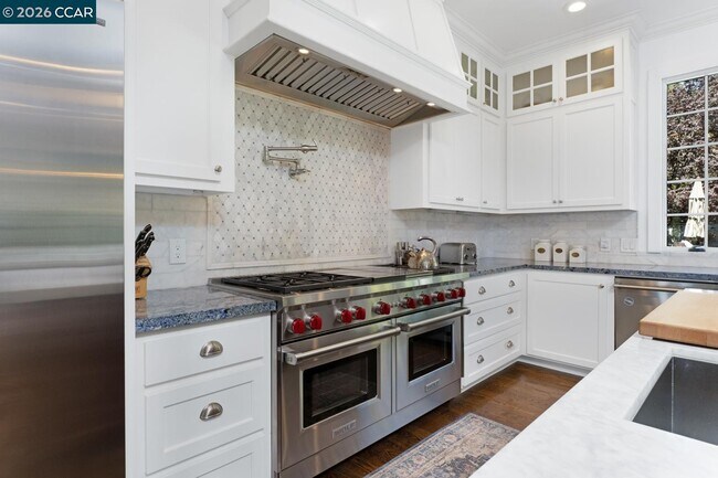 Building Photo - 3898 Happy Valley Rd