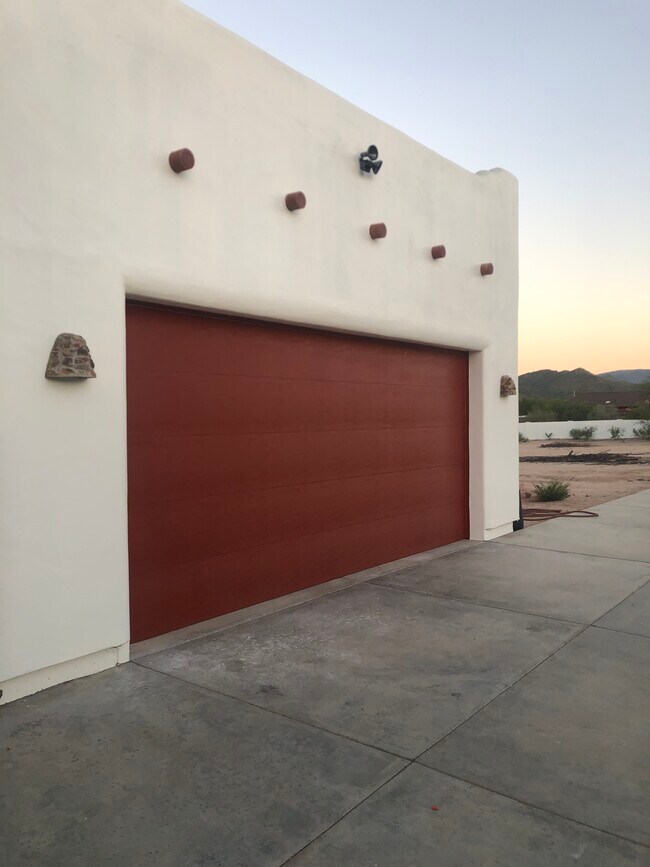 Building Photo - 35030 N 51st St