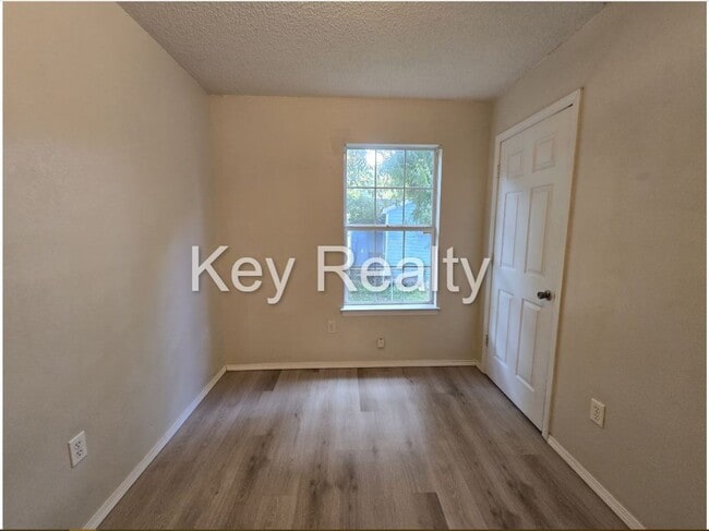 Building Photo - 3801 Palace Ct