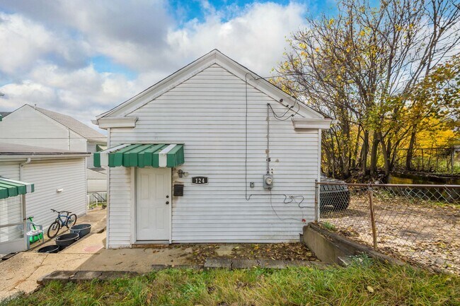 Building Photo - 124 Fitler St