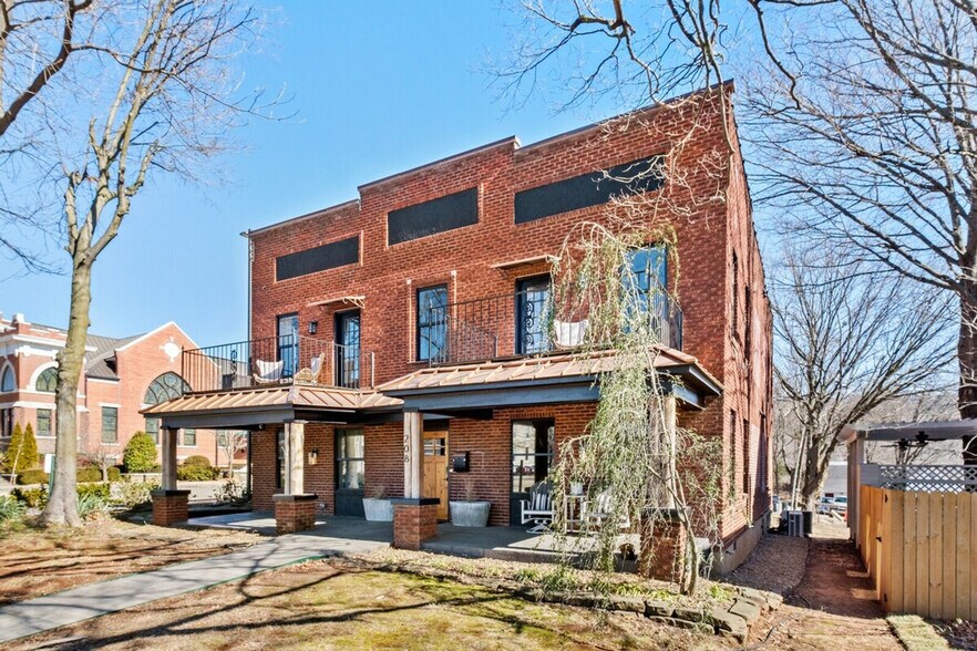 Building Photo - 208 N College Ave