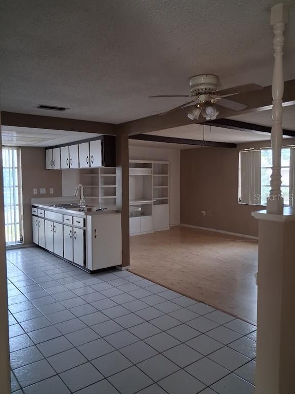 Building Photo - 6821 Mesa Verde St