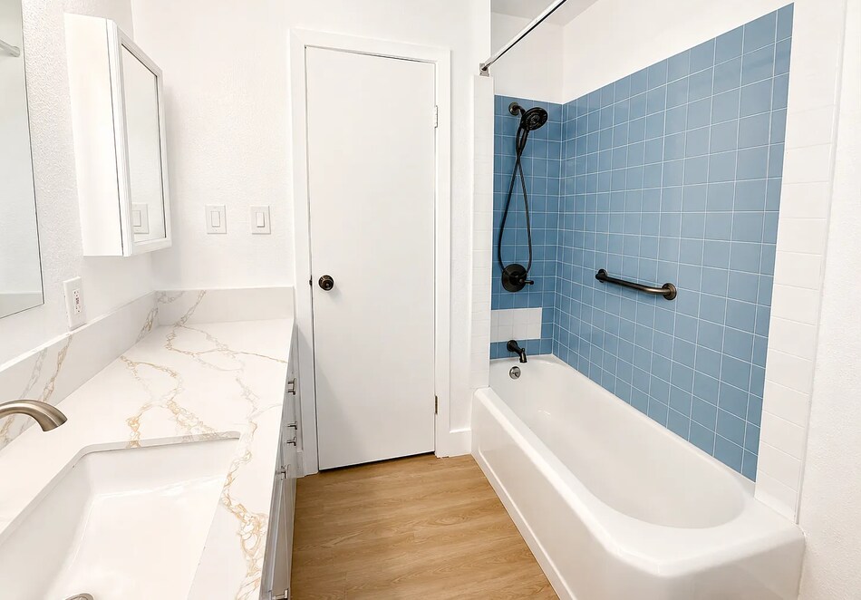 Building Photo - 6986 Elegance Ct