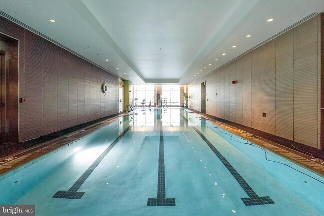 Building Photo - 1414 S Penn Square