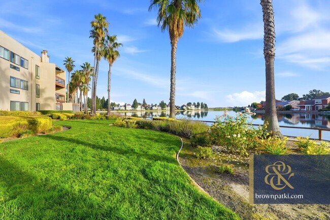 Building Photo - 916 Beach Park Blvd