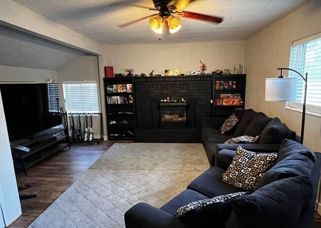 Building Photo - 126 N 1150 W