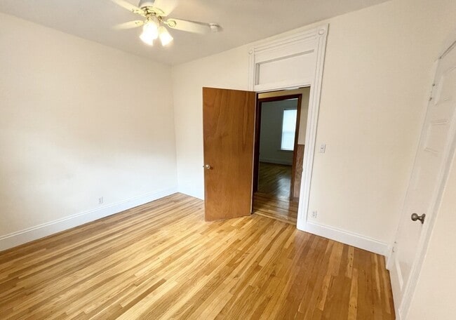 Building Photo - 72 Roseclair St