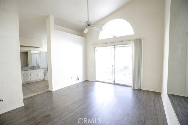Building Photo - 25406 Blackthorne Dr