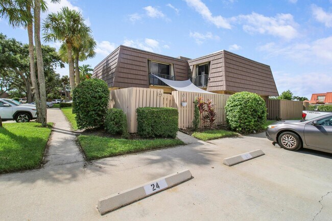 Primary Photo - 912 9th Ct