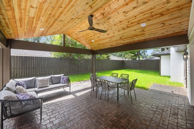 Building Photo - 2830 Triway Ln