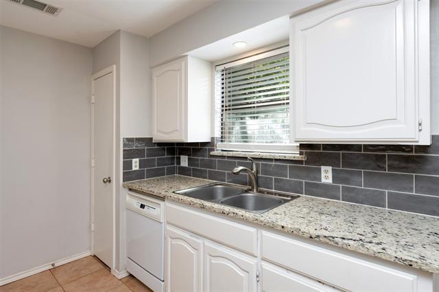 Building Photo - 6433 Westridge Dr