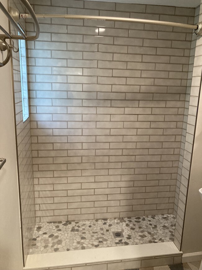 Tiled downstairs shower - 1419 N Hamilton Ave