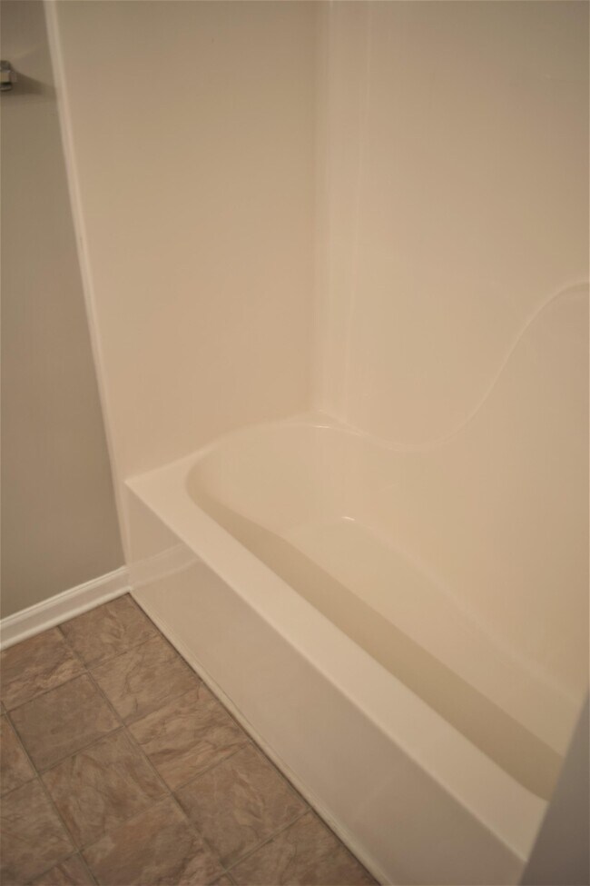 Building Photo - 3317 Alderpoint Ln