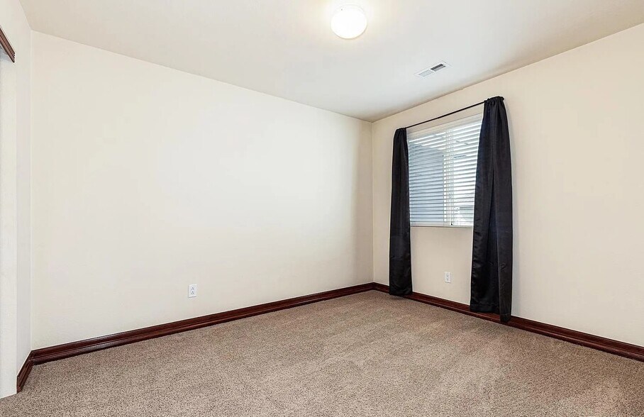 Bedroom 2 - 17381 Waterhouse Cir