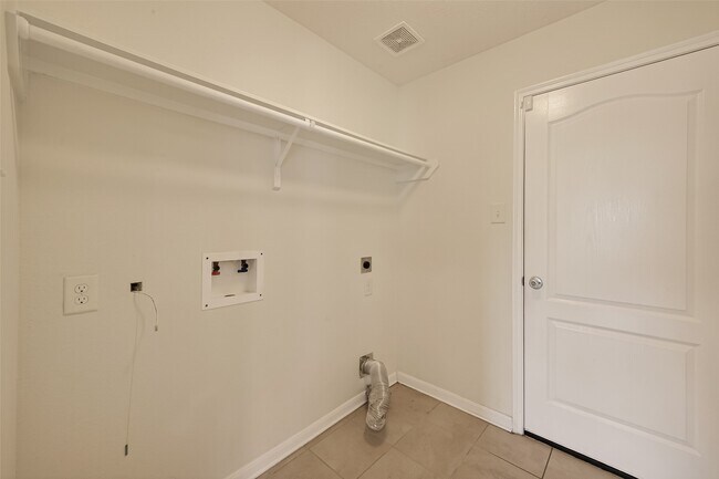 Building Photo - 18814 Bailey Oaks Ln