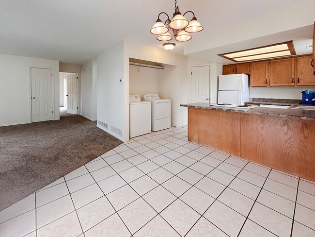 Building Photo - STANDLEY LAKE/PARK, TOP FLOOR, END UNIT, M...