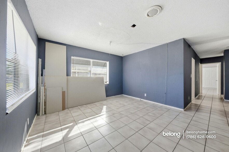 Building Photo - 1439 NW 8th Ave