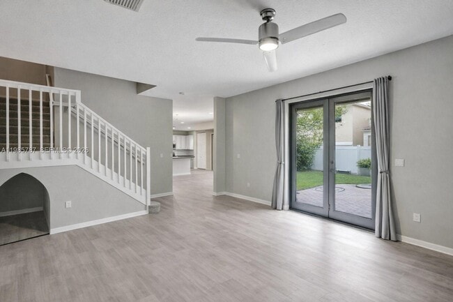 Building Photo - 760 NE 193rd Terrace