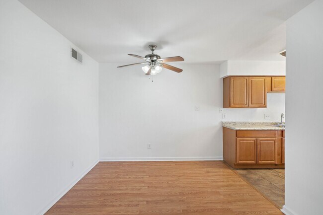 Building Photo - 2828 61st St