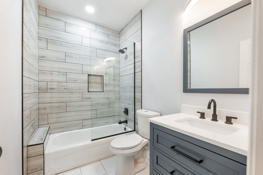 Building Photo - 1260 Hartford Ave SW