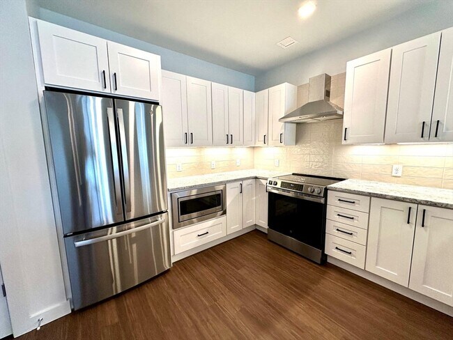 Building Photo - 45 E Central St