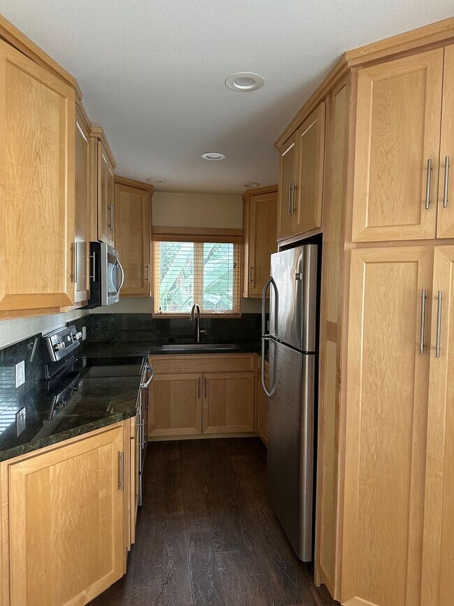 Building Photo - Available Soon! One Bedroom Steps From The Beach