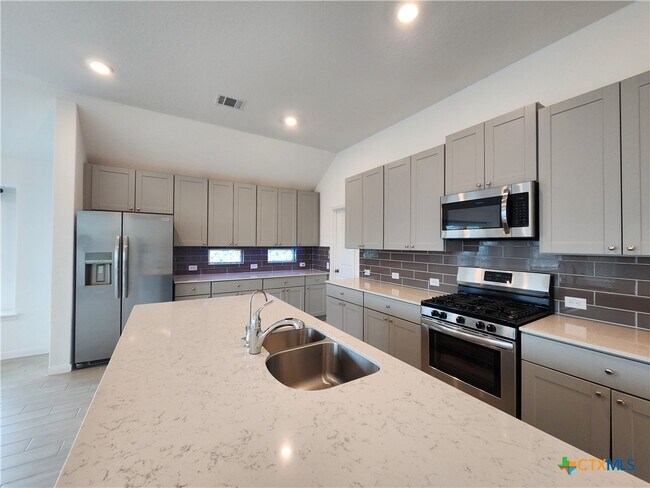 Building Photo - 5923 Corsicana Cv