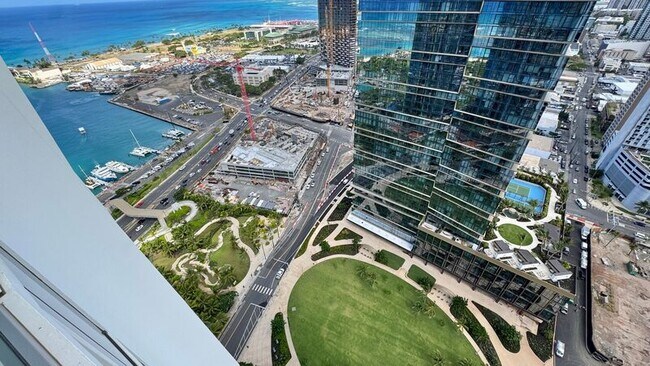 Building Photo - 1000 Auahi St