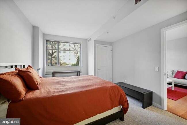 Building Photo - 475 K St NW