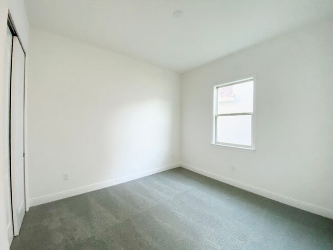 Building Photo - Eagle Creek house for Rent