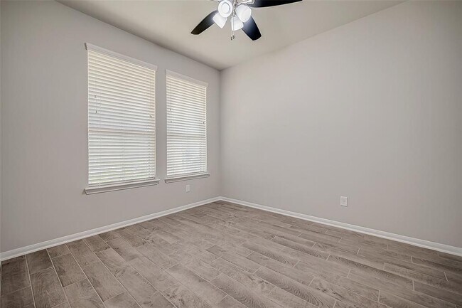 Building Photo - 3423 Hackberry Tree Ln