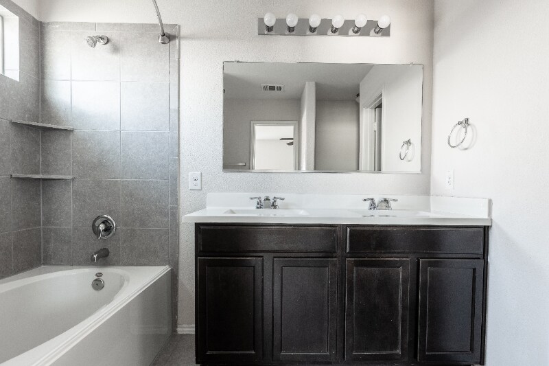 Building Photo - 1023 Chad Lp