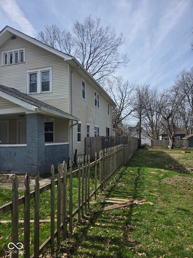 Building Photo - 110 N Grant Ave