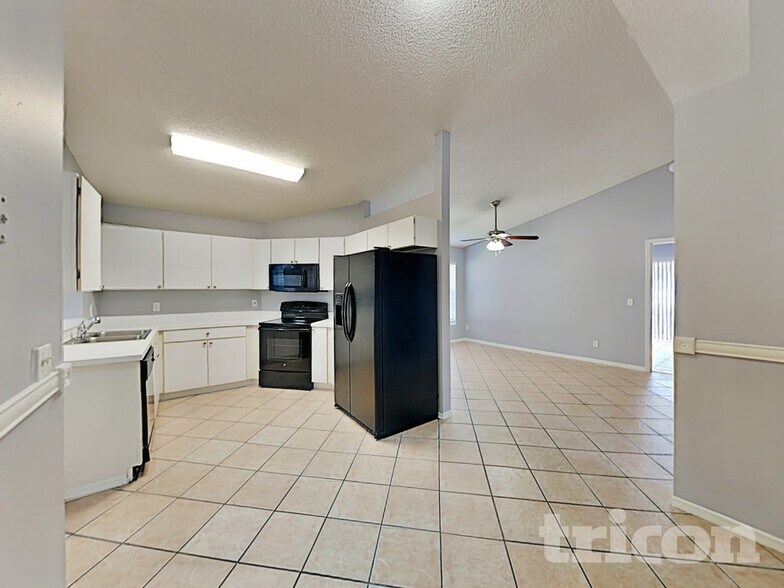 Building Photo - 1225 Shoshanna Dr