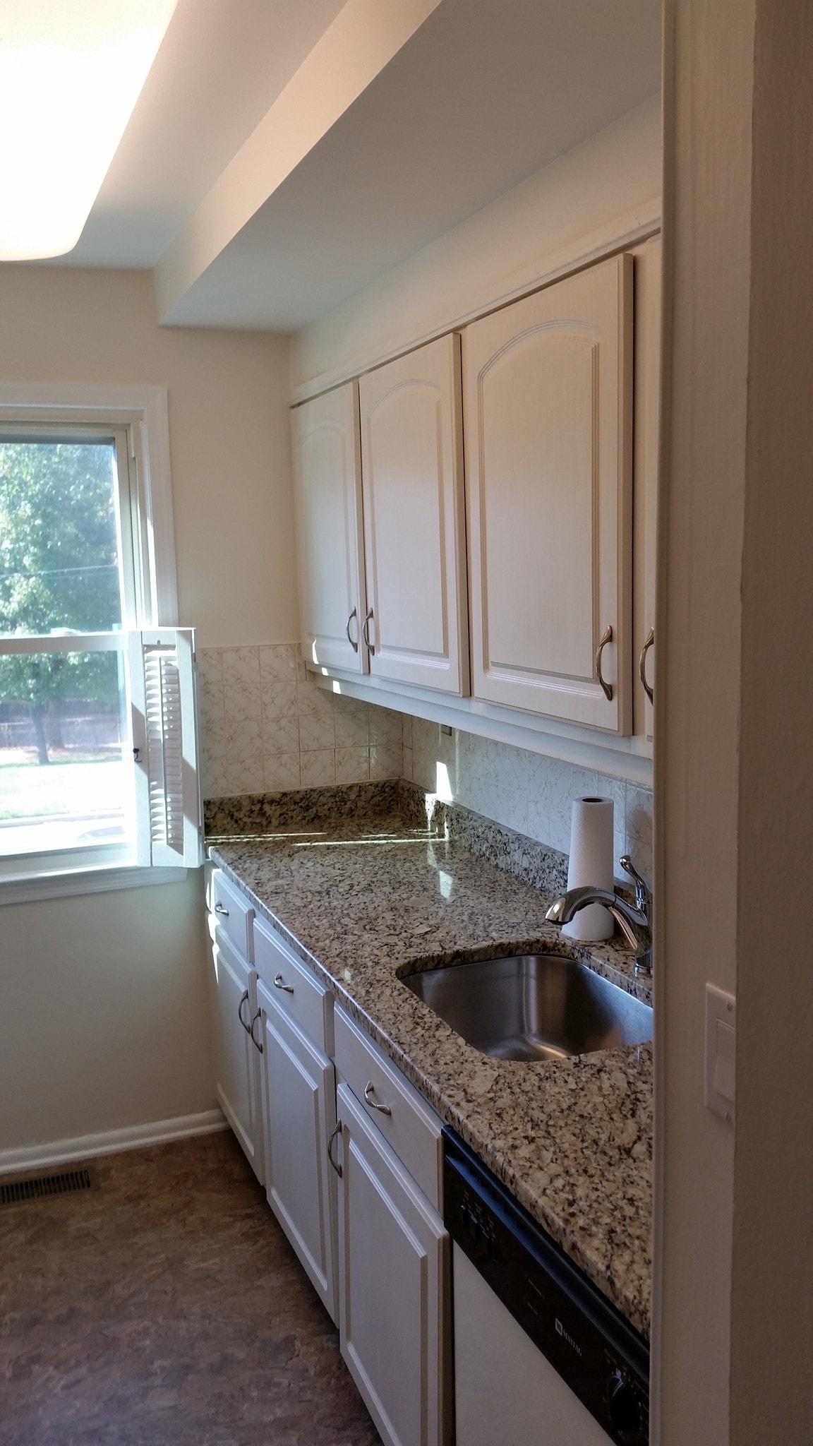 Upgraded kitchen counter tops - 69 Watkins Park Dr