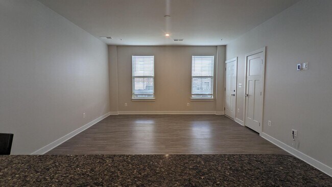 Building Photo - 42595 Burbank Terrace