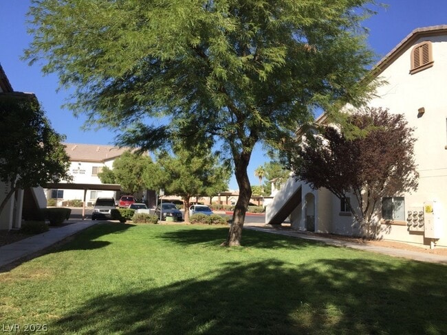 Building Photo - 5650 E Sahara Ave