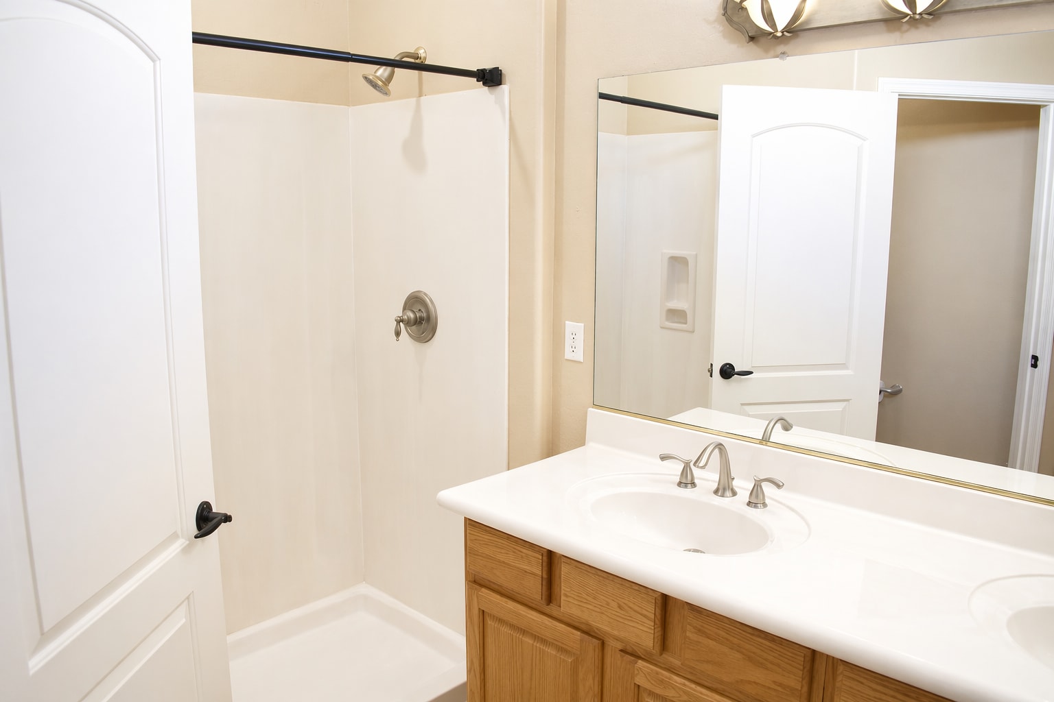 Building Photo - 12910 W Junipero Dr