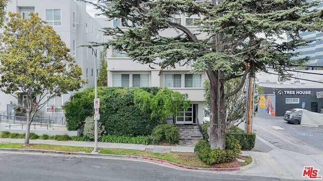 Building Photo - 1182 Wellesley Ave