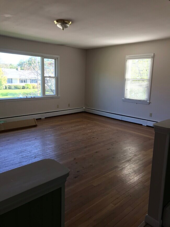 Living - 189 Russell St