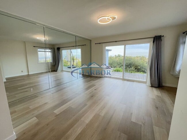 Building Photo - 23 Rockinghorse Rd