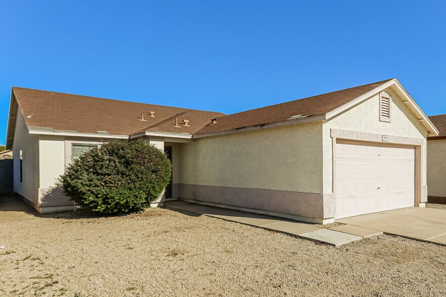 Building Photo - 11834 W Corrine Dr