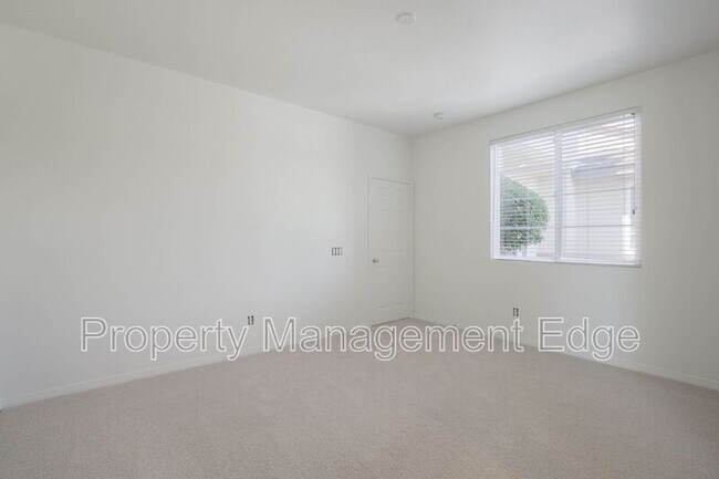 Building Photo - 31804 Bottle Brush St